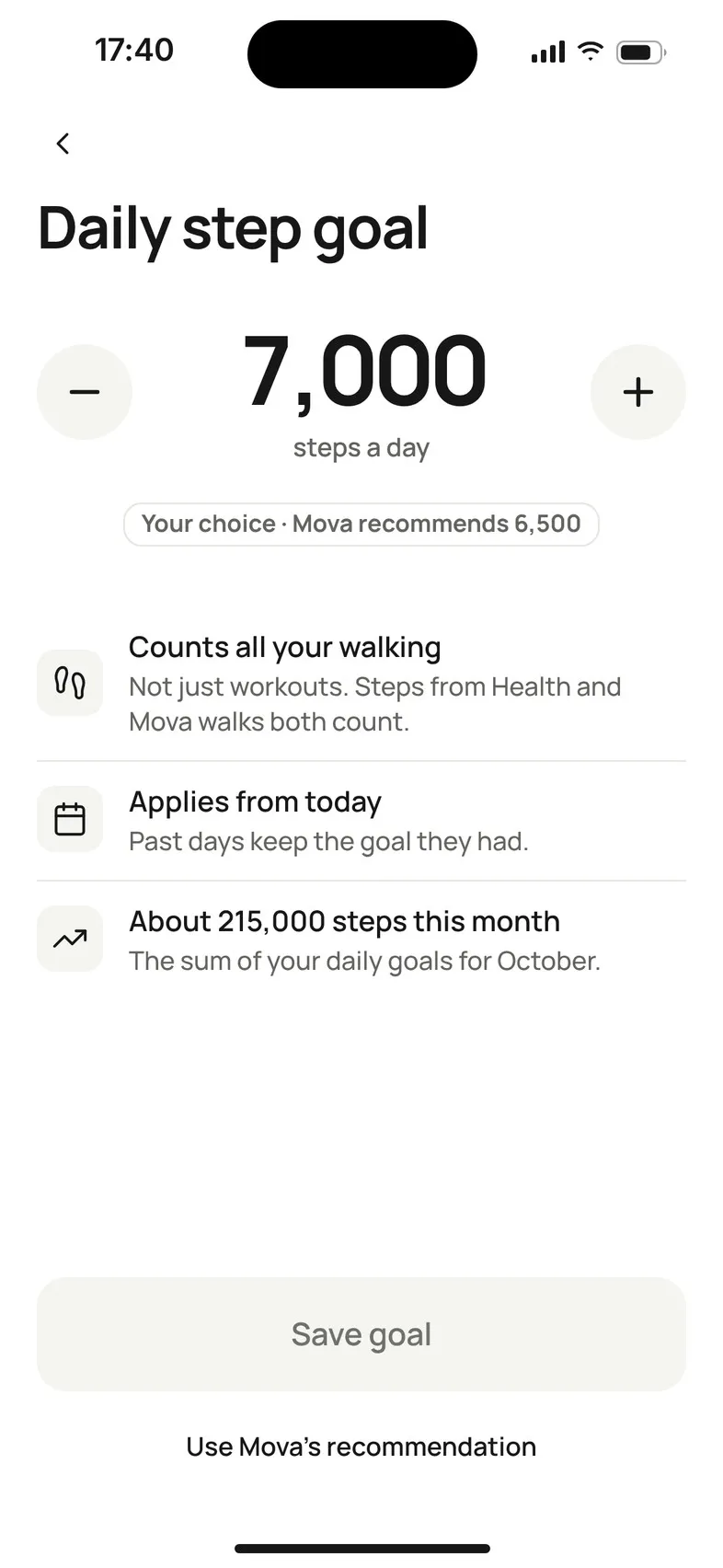 The Daily step goal screen: 7,000 steps a day with minus and plus buttons, “Your choice · Mova recommends 6,500”, and the Save goal button.